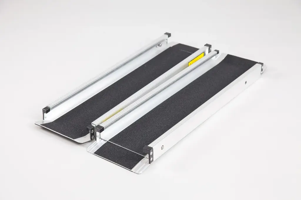 2ft Aluminum Telescopic Wheelchair Ramp