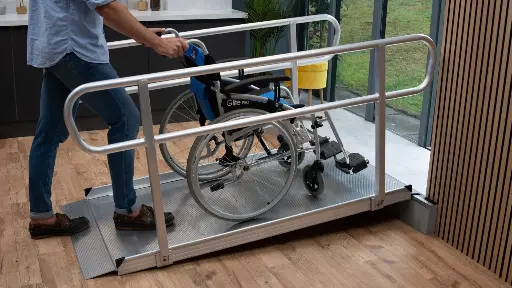 3ft Wheelchair Ramp with Handrails – Aluminium | 720mm Wide | Anti-Slip | 350kg Capacity